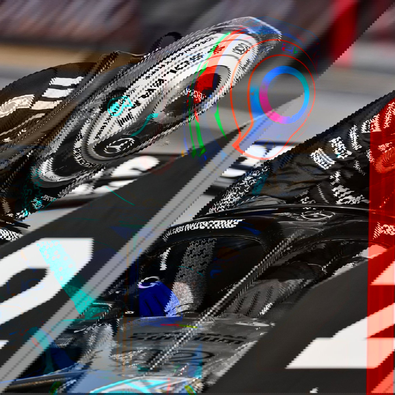 Antonelli keeps hold of second place after an investigation 