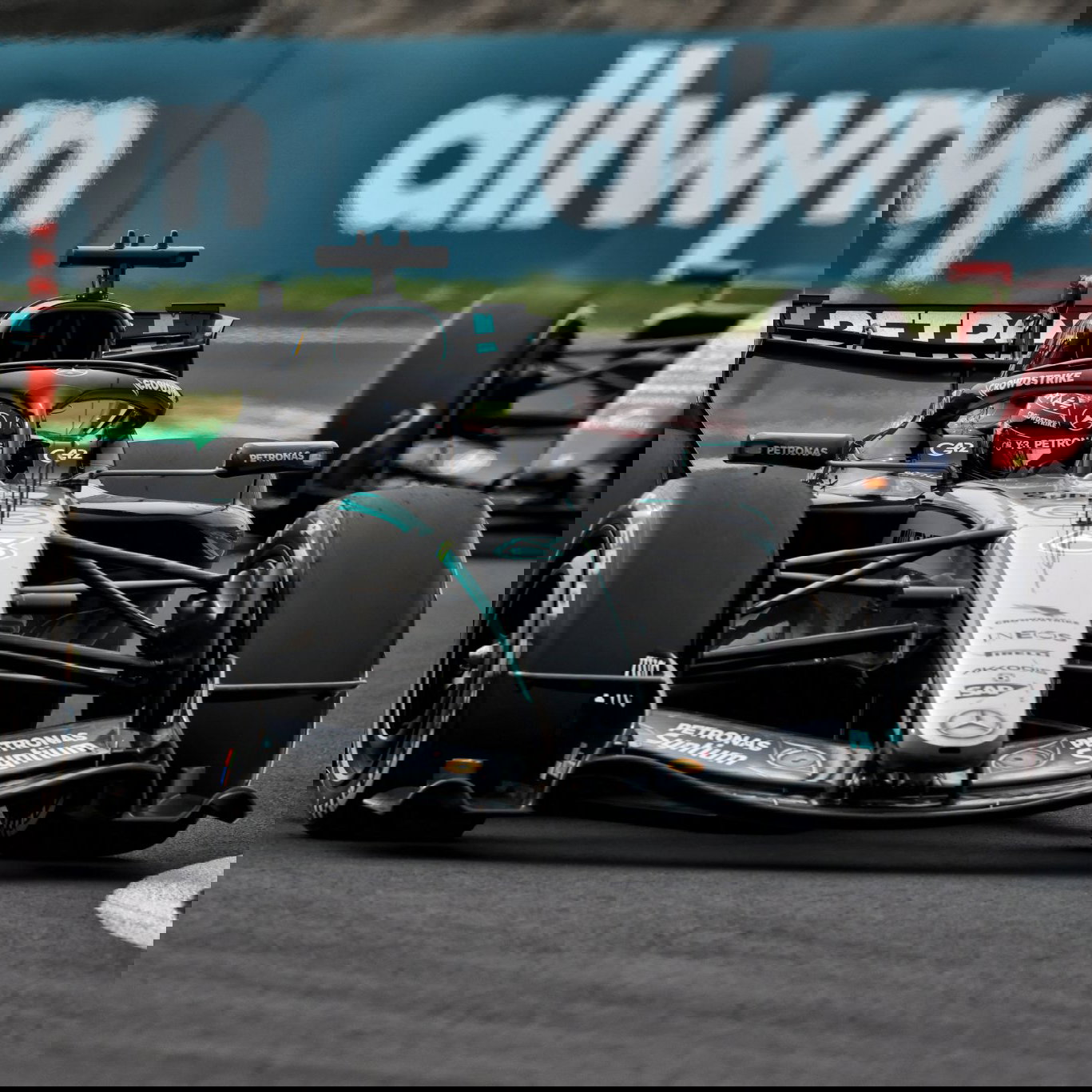 Russell had to settle with fourth in Japan