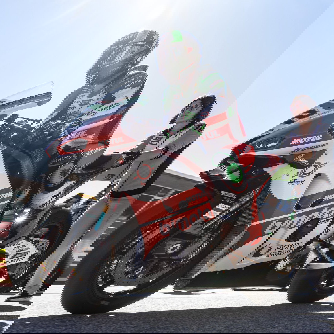 Alex Lowes, 2026 Portuguese WorldSBK, grid. Credit: Gold and Goose.