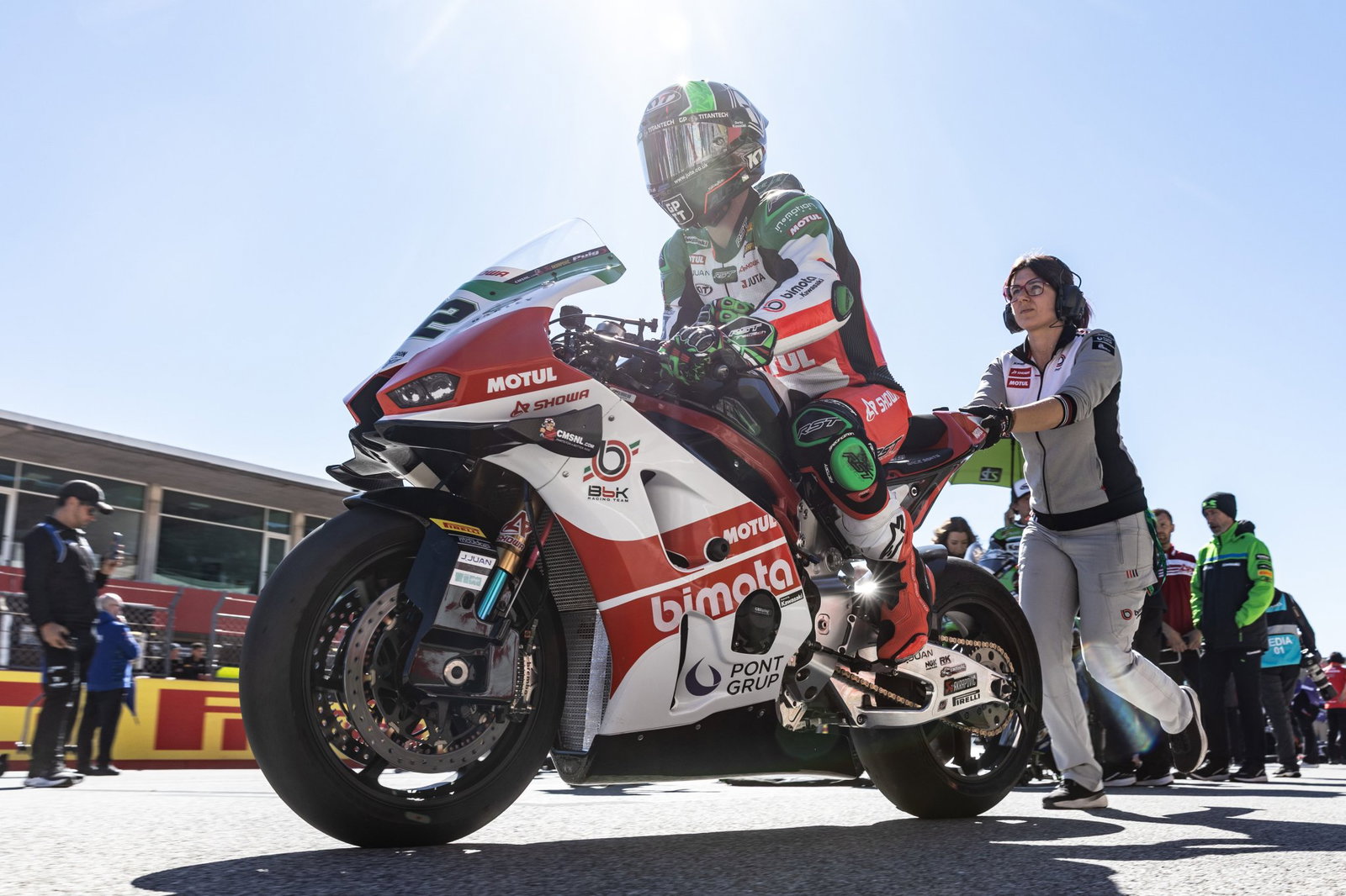 Alex Lowes, 2026 Portuguese WorldSBK, grid. Credit: Gold and Goose.