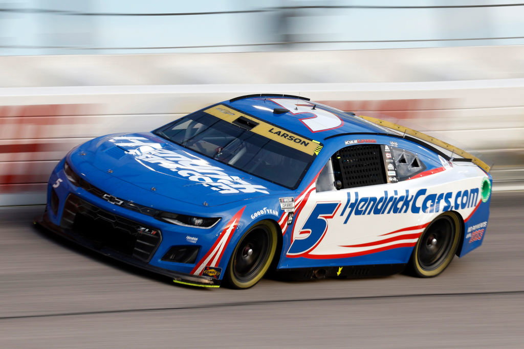 INDYCAR: Kyle Larson Enters 2024 Indianapolis 500 with Arrow McLaren and Hendrick