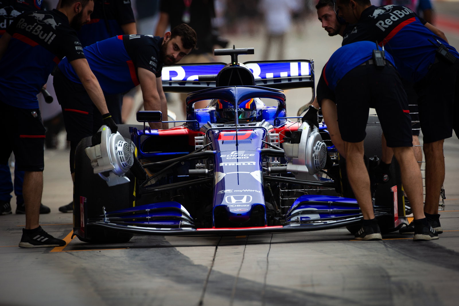 Toro Rosso “surprised” by Alexander Albon’s strong technical feedback
