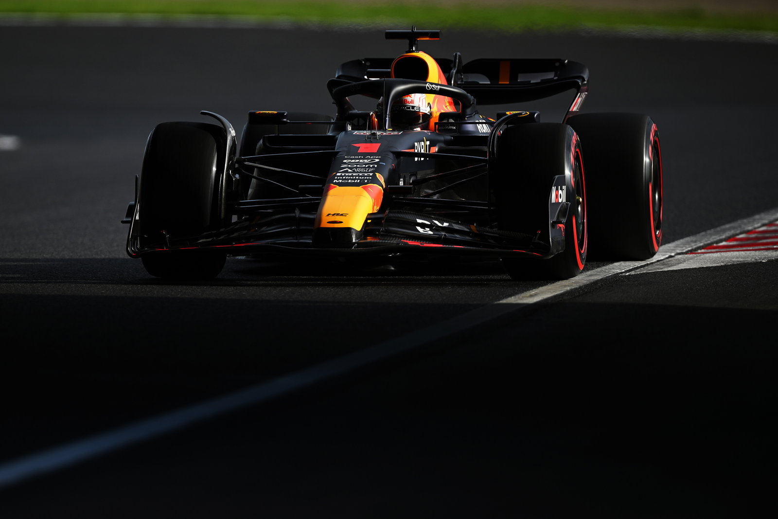 Max Verstappen’s F1 race engineer dared him to do 1m28 pole lap as radio message explained