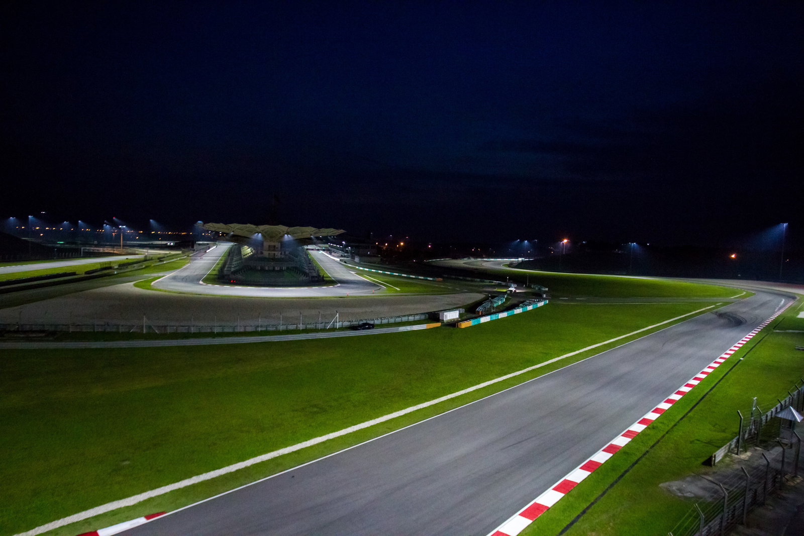 MotoGP: Floodlights at Sepang…