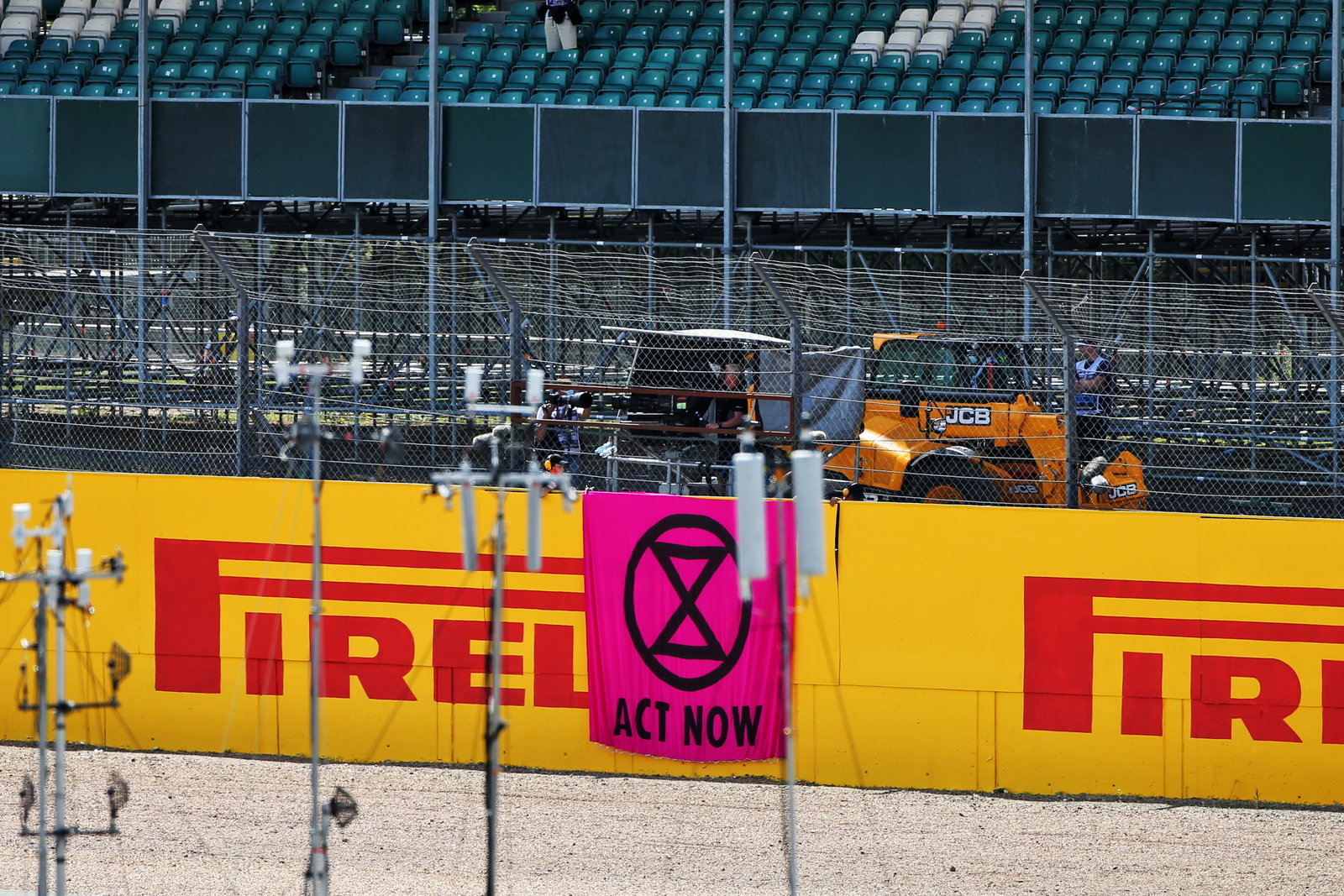 Four protestors arrested at F1 British GP, investigation launched