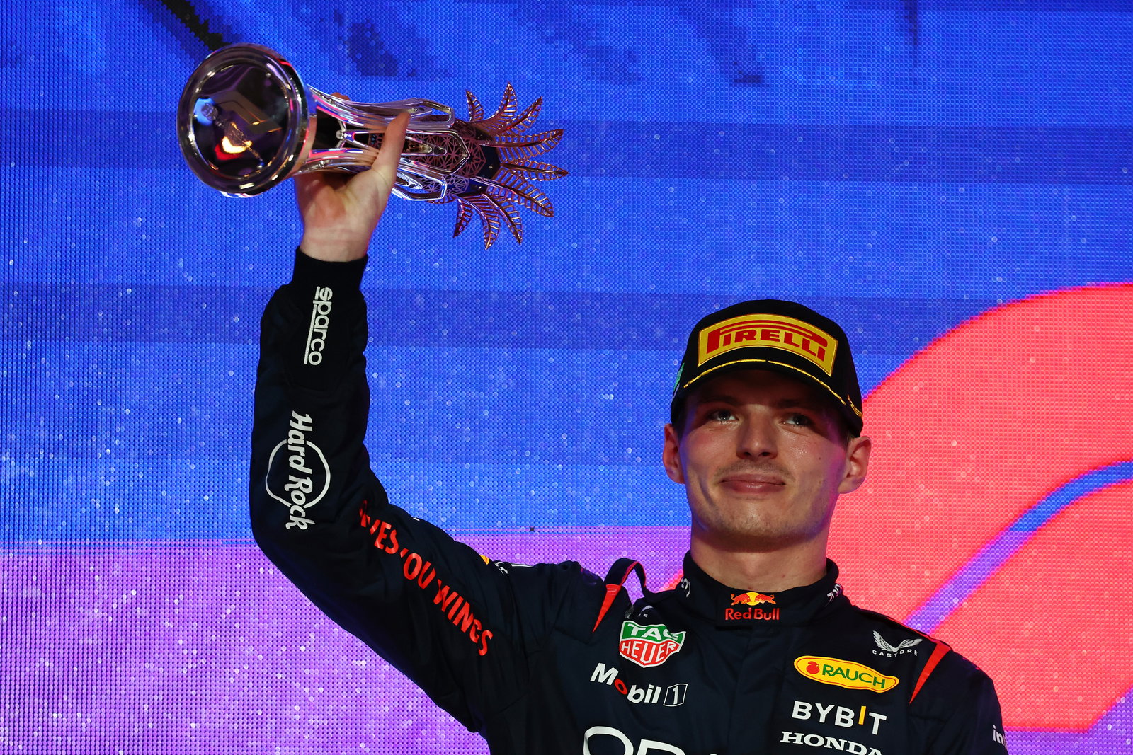 Eddie Jordan urges Lewis Hamilton to 'get on bike and hurry to eighth title' before Max Verstappen hits 10