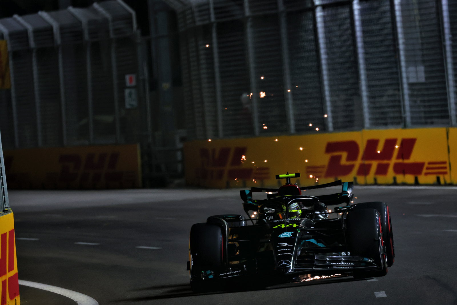 Lewis Hamilton regrets big changes to Mercedes F1 car after “it got away from me again” in Singapore GP qualifying