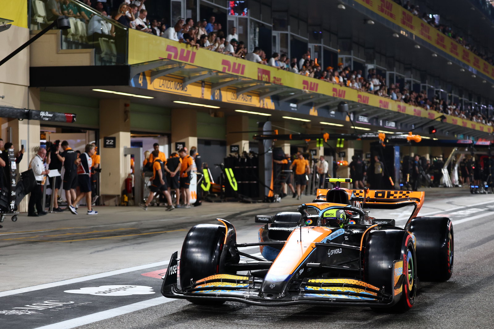 Johnny Herbert warns Lando Norris against Red Bull F1 switch: “Is it worth the risk?”