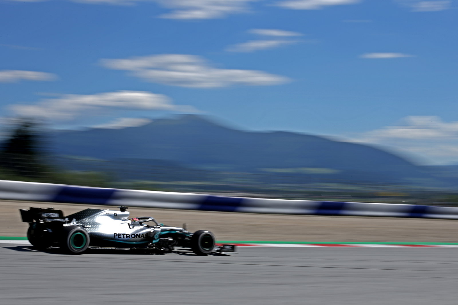 Toto Wolff “optimistic” about F1’s plans to start season in Austria
