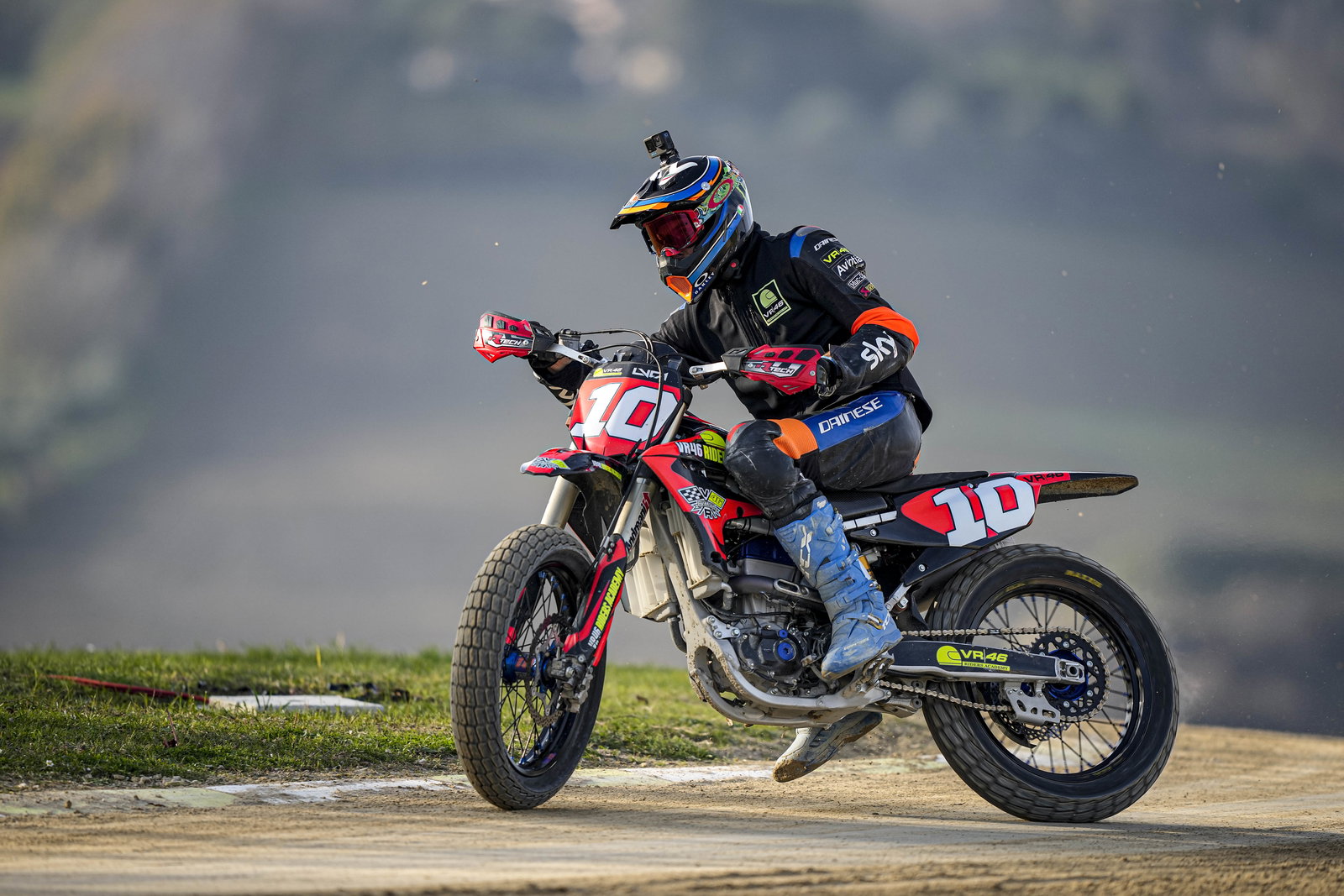 Rossi dan Marini Menangi 100km Dei Campioni di VR46 Motoranch