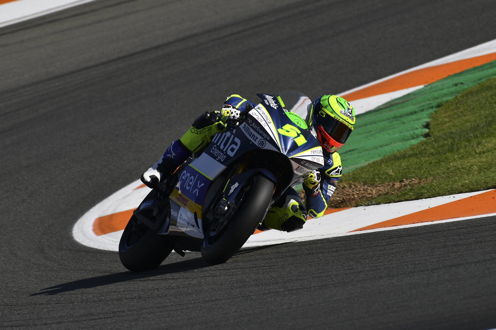 Granado wins from Garzo, Smith to set up MotoE title decider