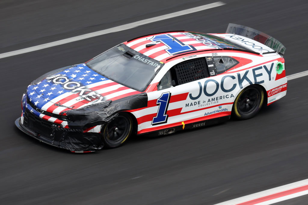 NASCAR Atlanta: Chase Elliott Denies Corey LaJoie as Ross Chastain Causes Chaos