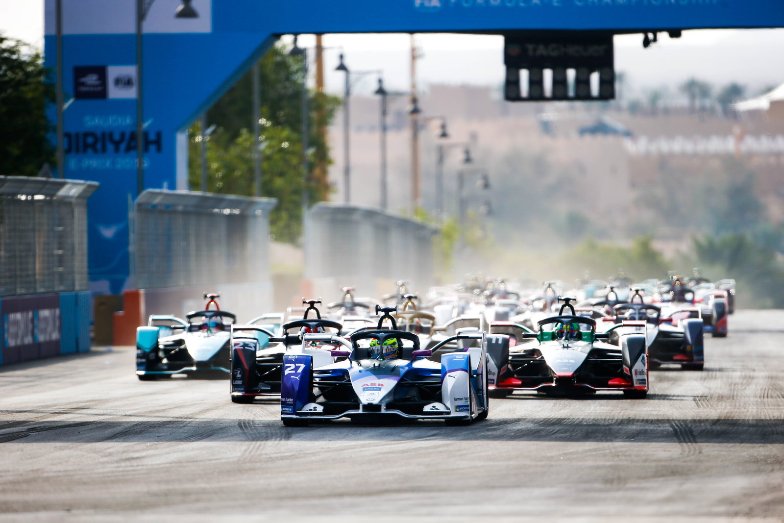 Alexander Sims goes lights-to-flag for dominant Diriyah Formula E win