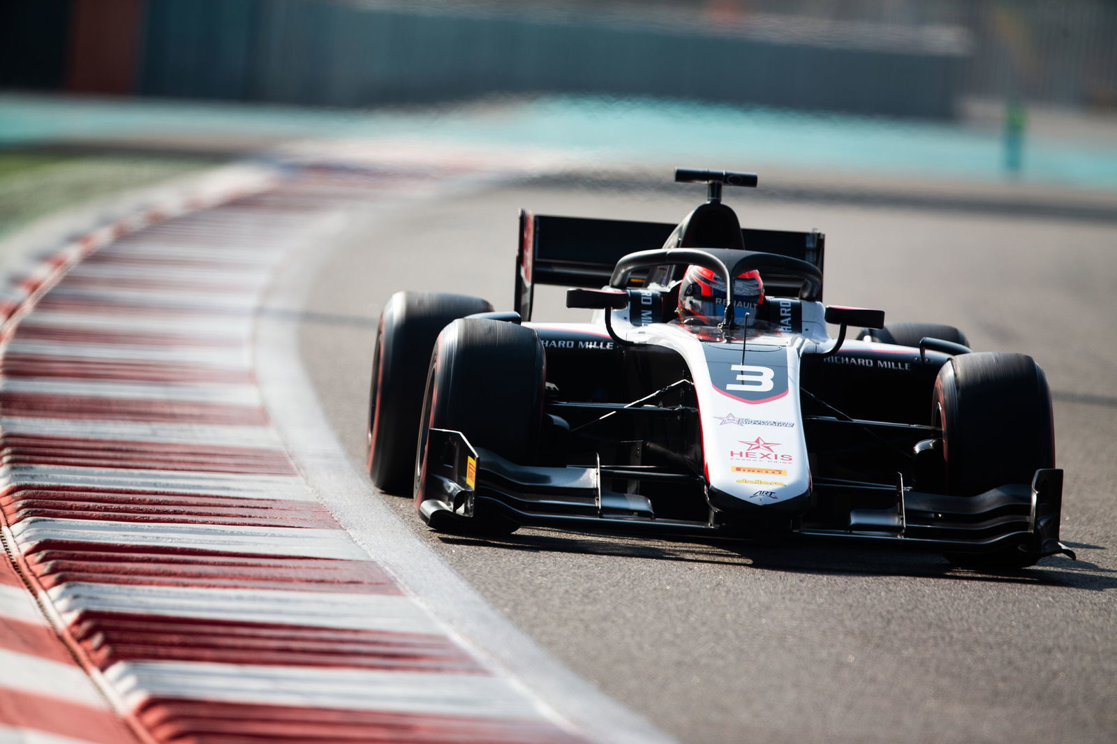 Renault F1 junior Zhou akan tetap bersama UNI-Virtuosi untuk musim F2 2020