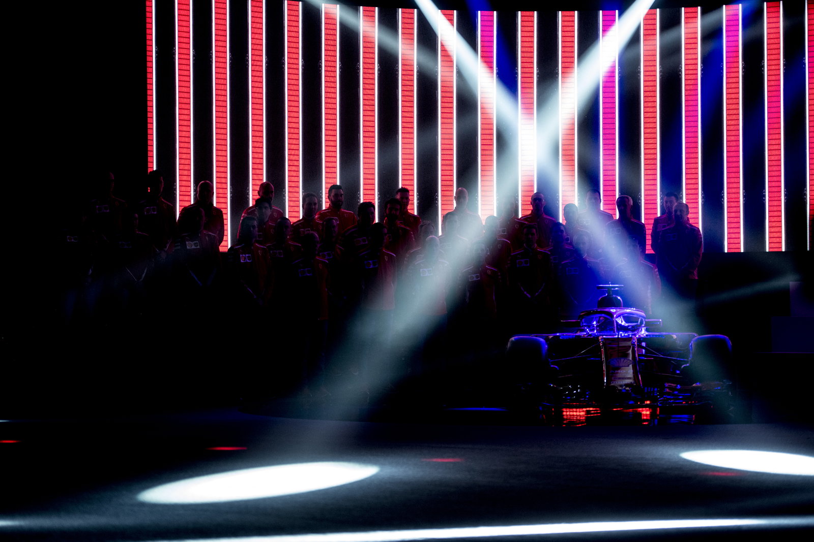 Haas mengungkapkan livery Formula 1 hitam dan emas baru untuk musim 2019