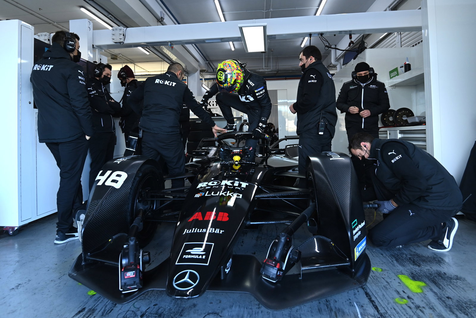 Formula E Valencia test: Mercedes' Stoffel Vandoorne fastest on second day
