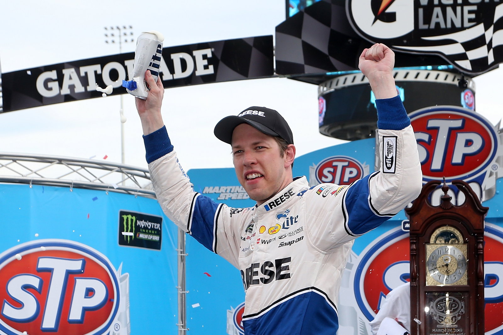 Keselowski crushes the field at Martinsville