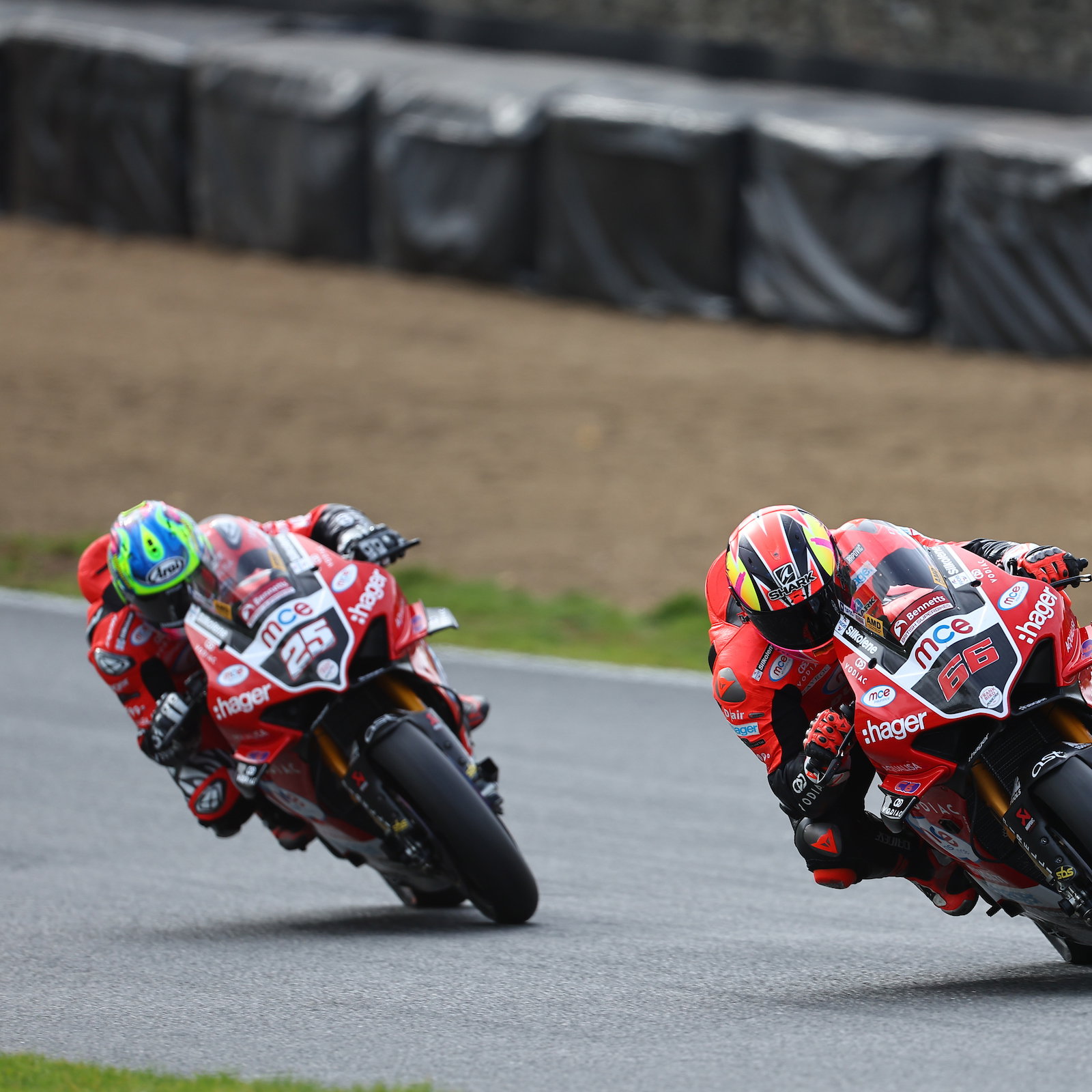 Josh Brookes, Tom Sykes MCE Ducati BSB Brands Hatch