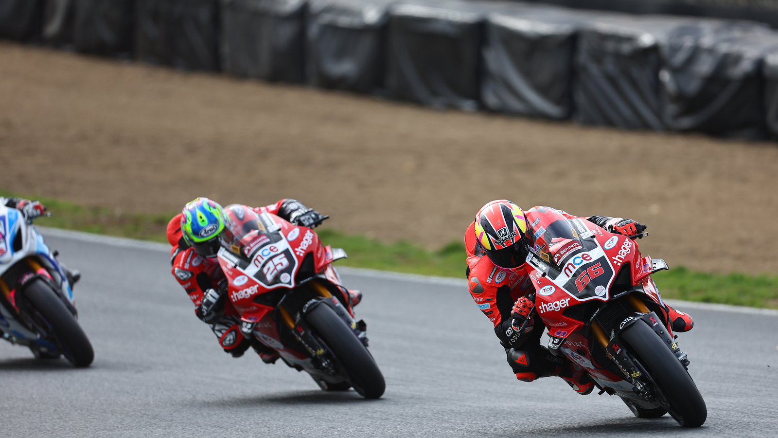 Josh Brookes, Tom Sykes MCE Ducati BSB Brands Hatch