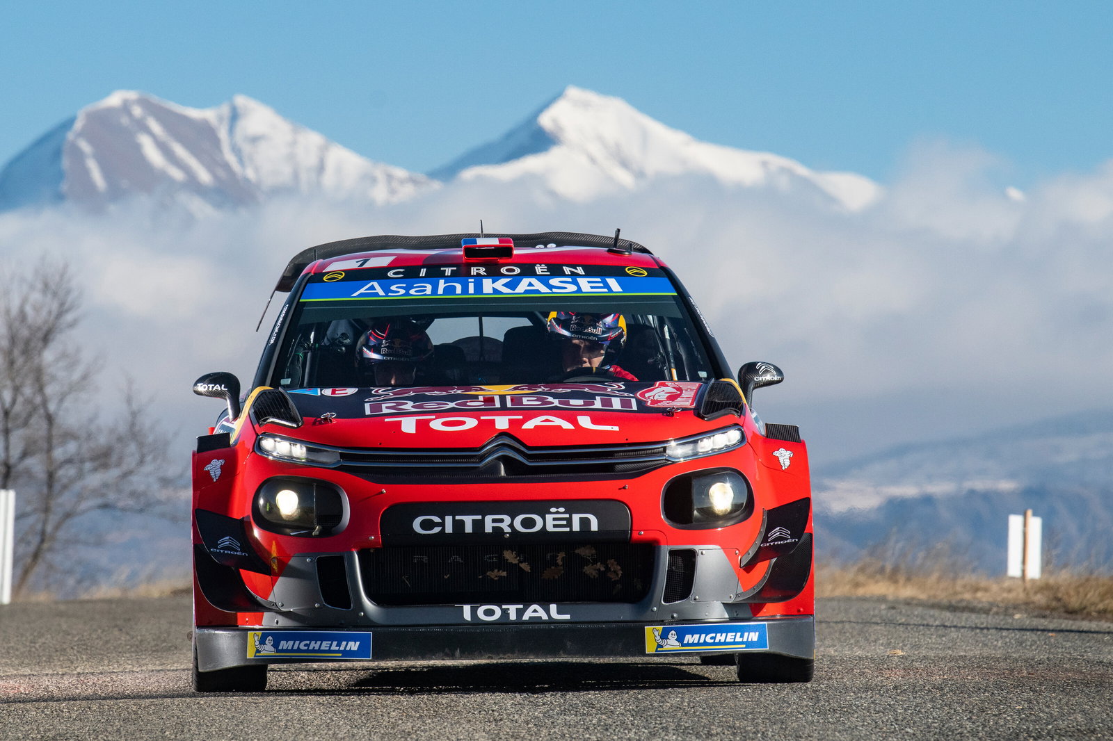 WRC: Neuville edges ahead of Ogier