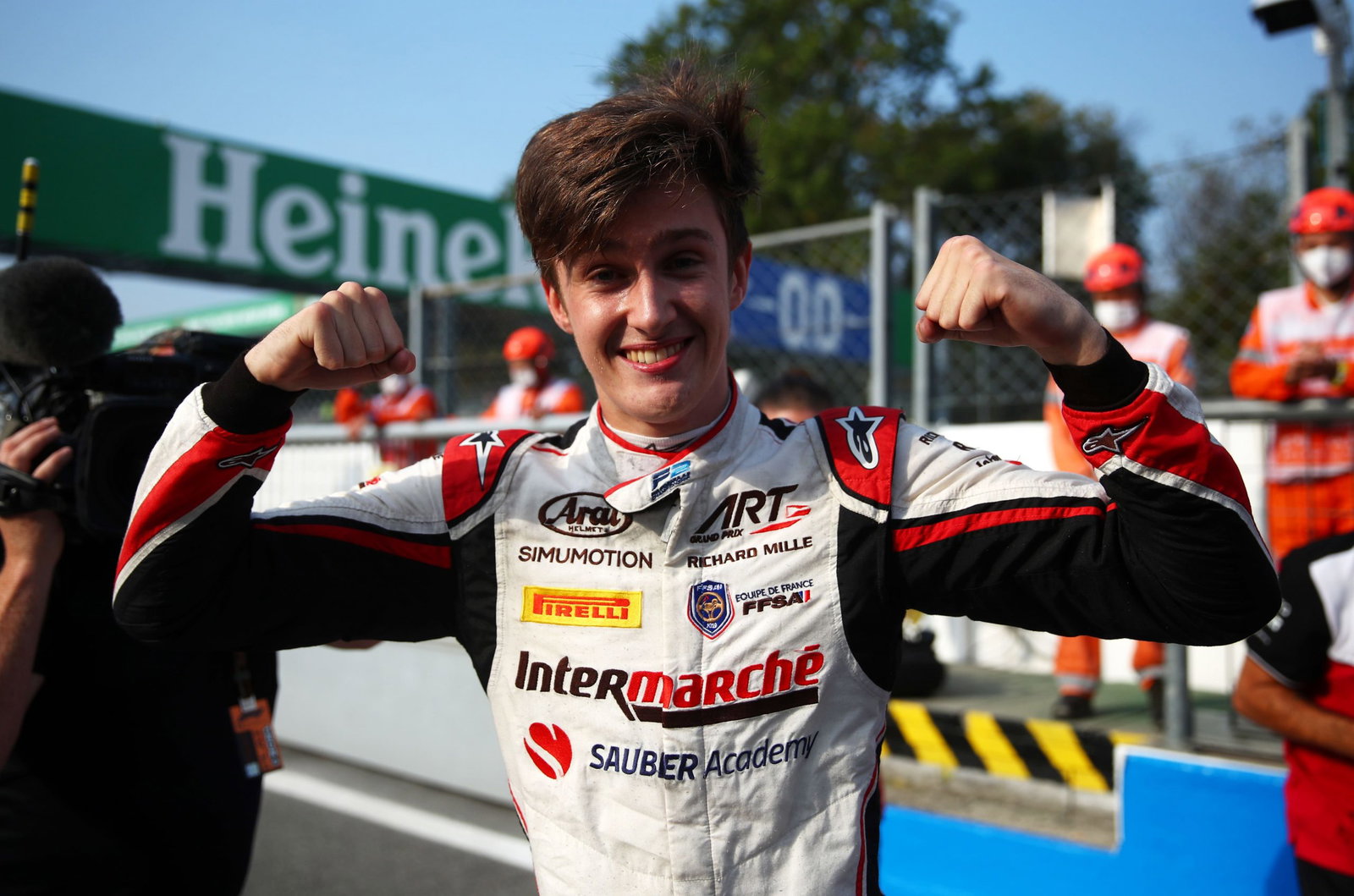 Williams F1 junior Sargeant gets F2 promotion with Carlin