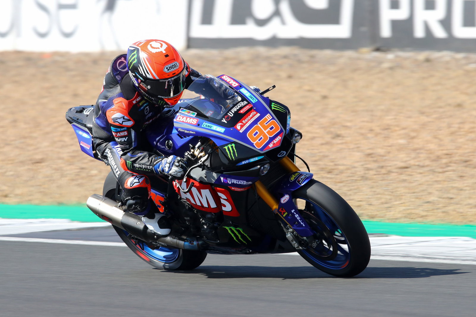 Redding riding the momentum for Thruxton BSB pole