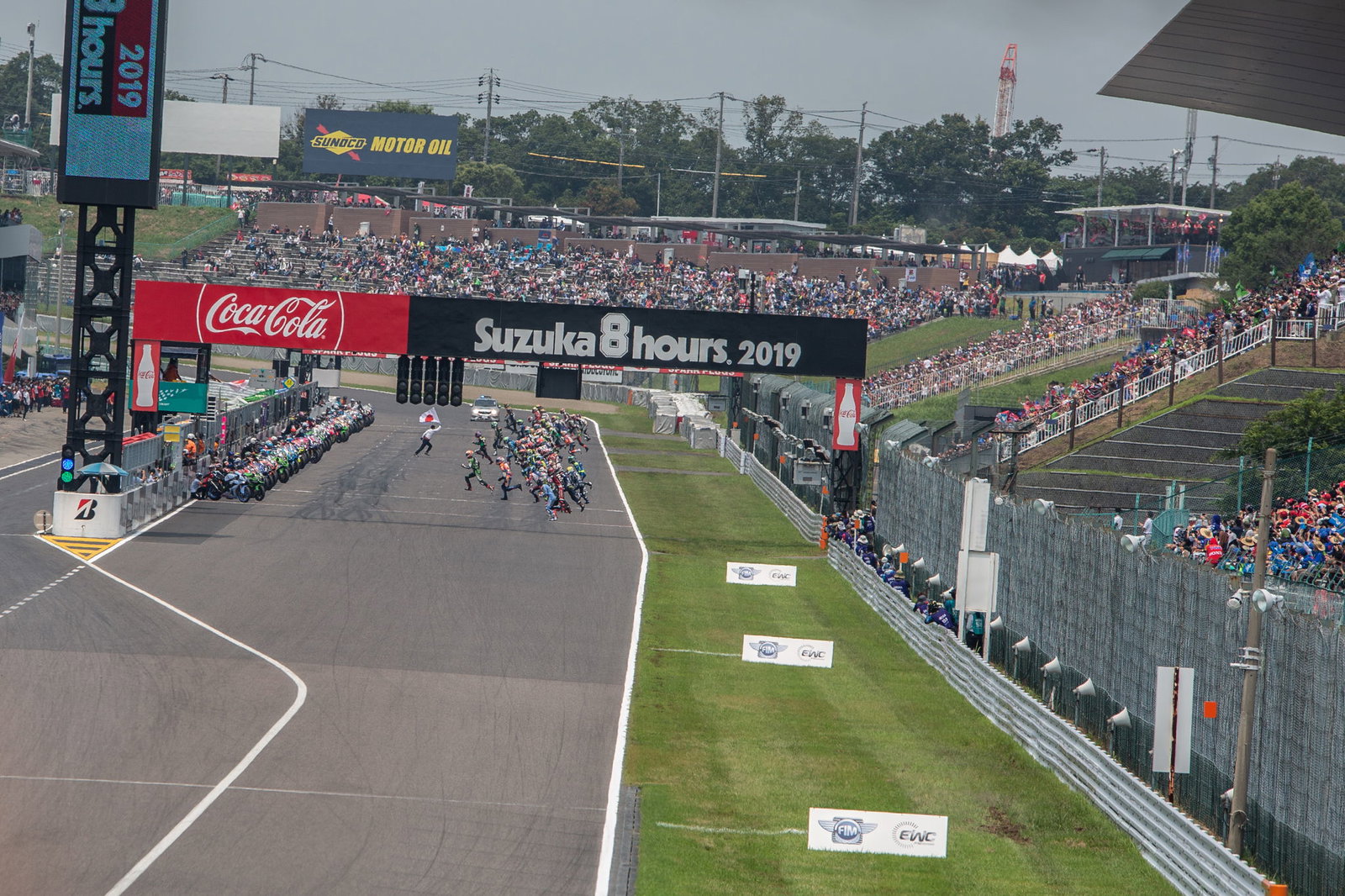 Suzuka 8 Hours, race start,