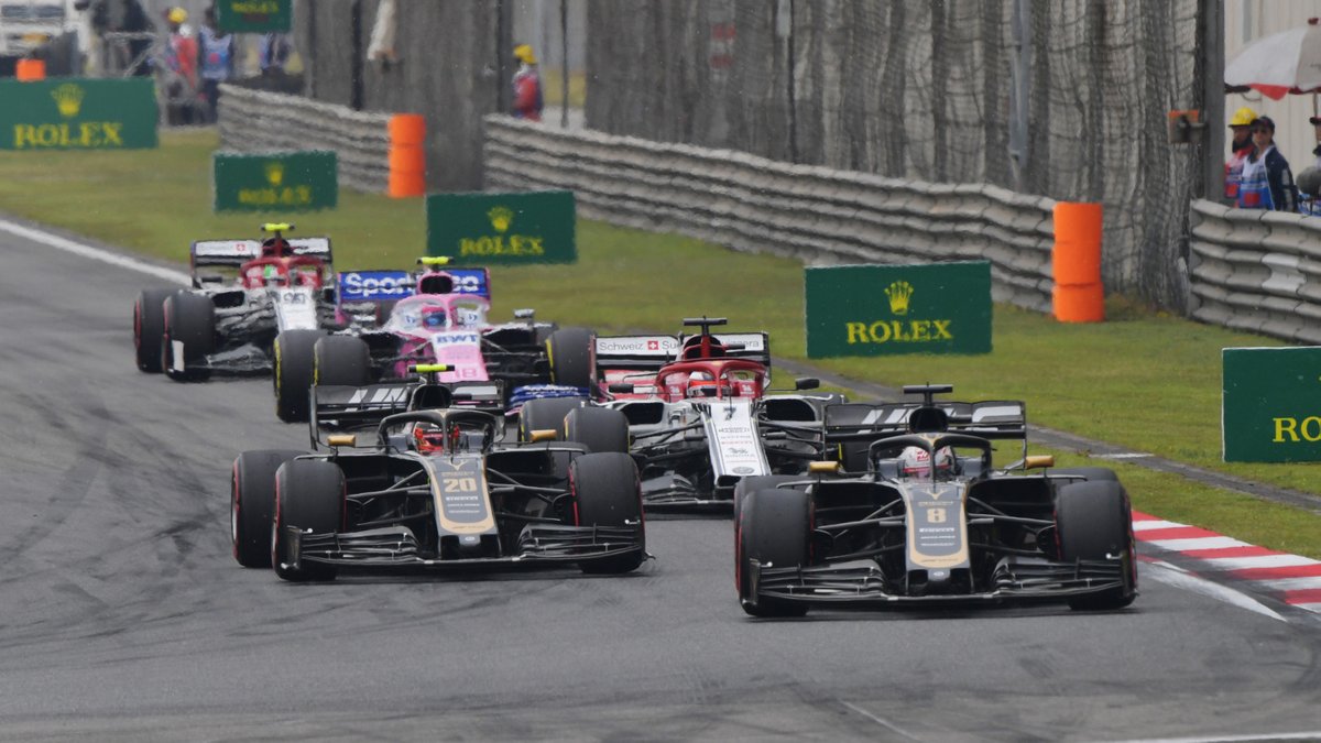Saat Ferrari berjuang, Mercedes terus menjadi lebih baik