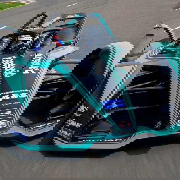 Usain Bolt gives Duval boost in Formula E