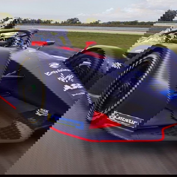 Podium ganda Marrakesh merupakan 'titik balik penting' bagi tim Virgin FE