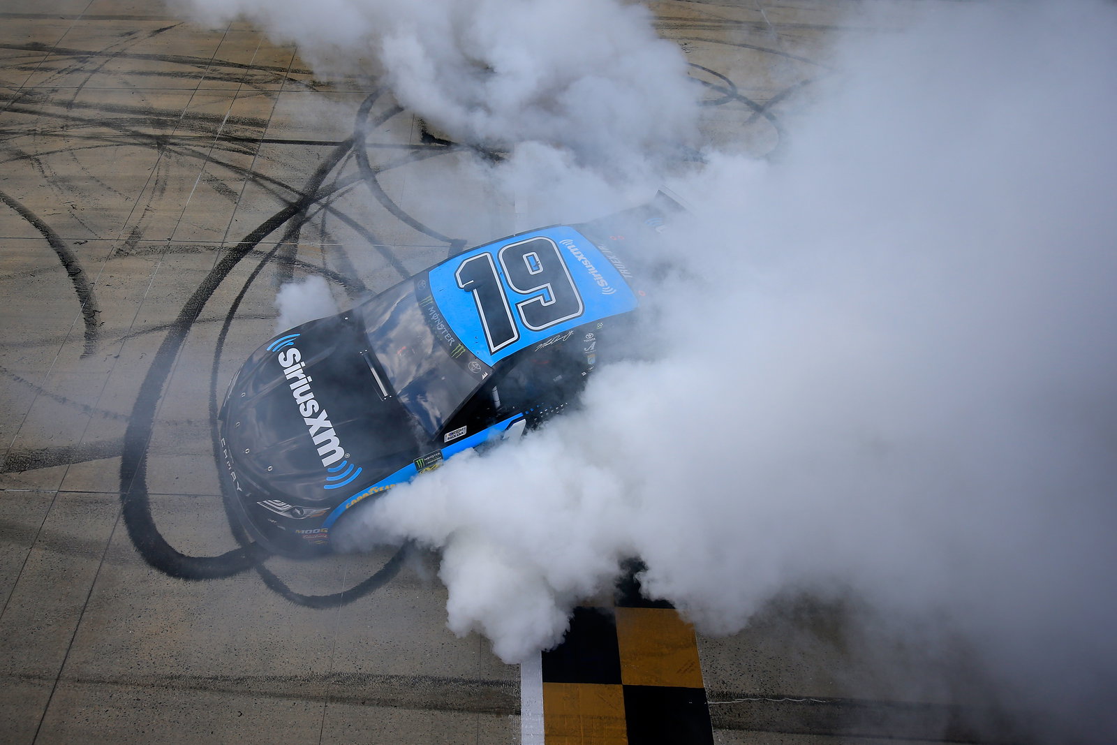 Martin Truex, Jr. surges from back to claim Dover win