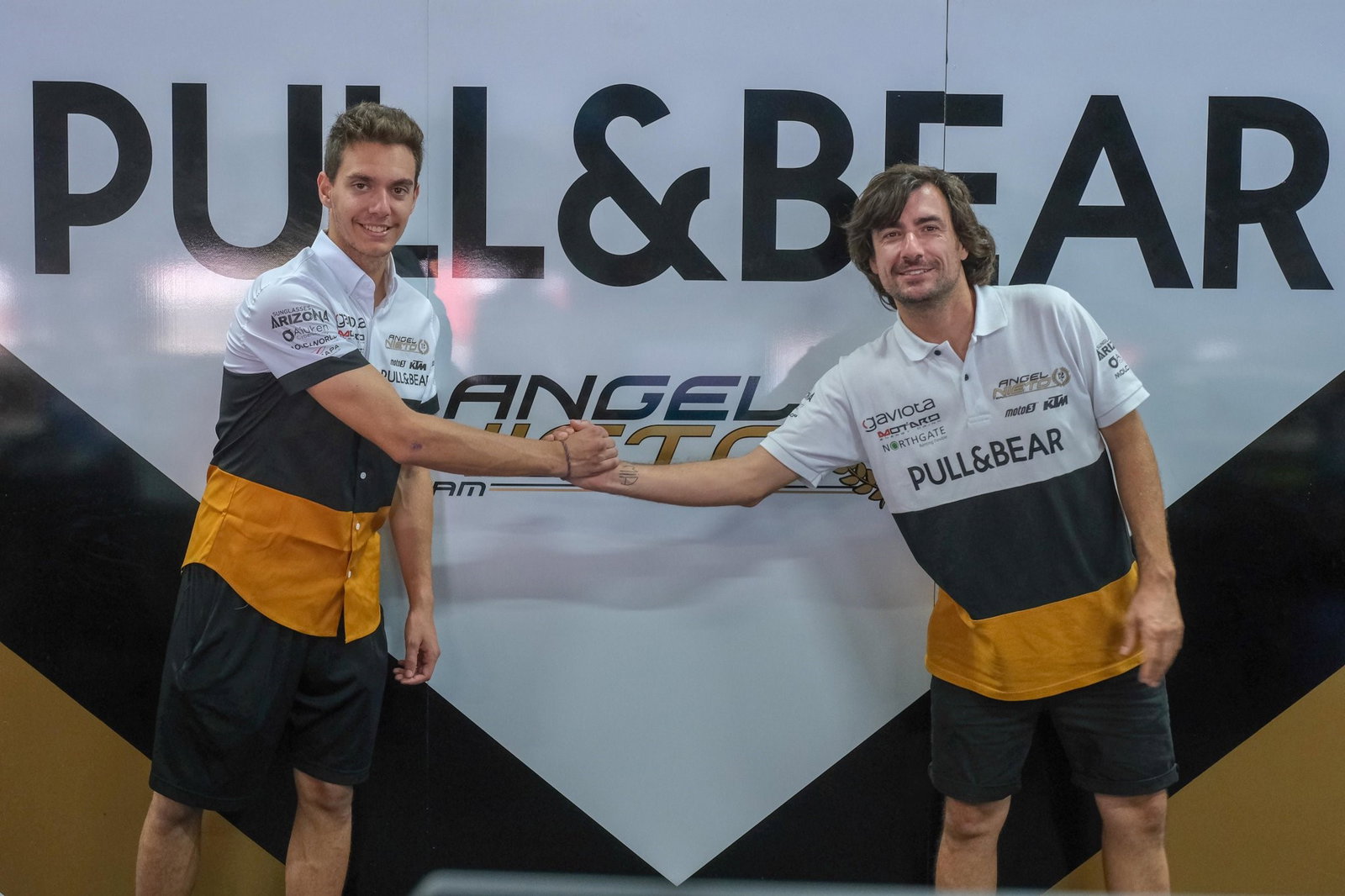 Moto2 Thailand: Bagnaia mengambil kendali untuk menang saat rival KTM memudar