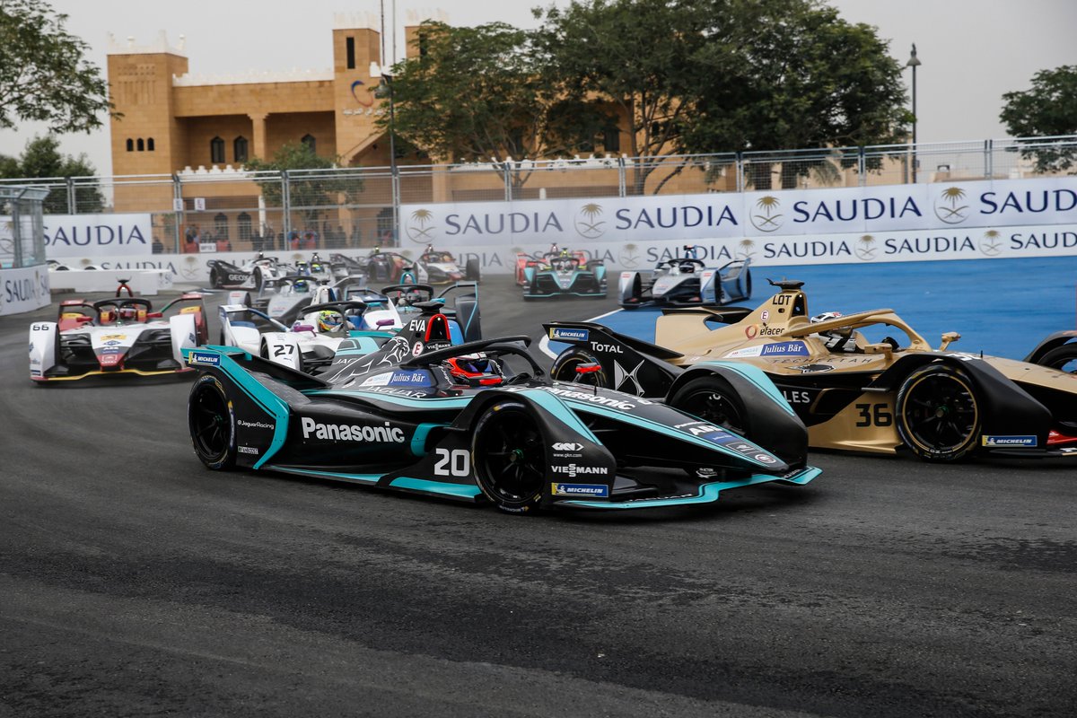 FE Ad Diriyah: da Costa fends off Vergne for first win of Gen2 era