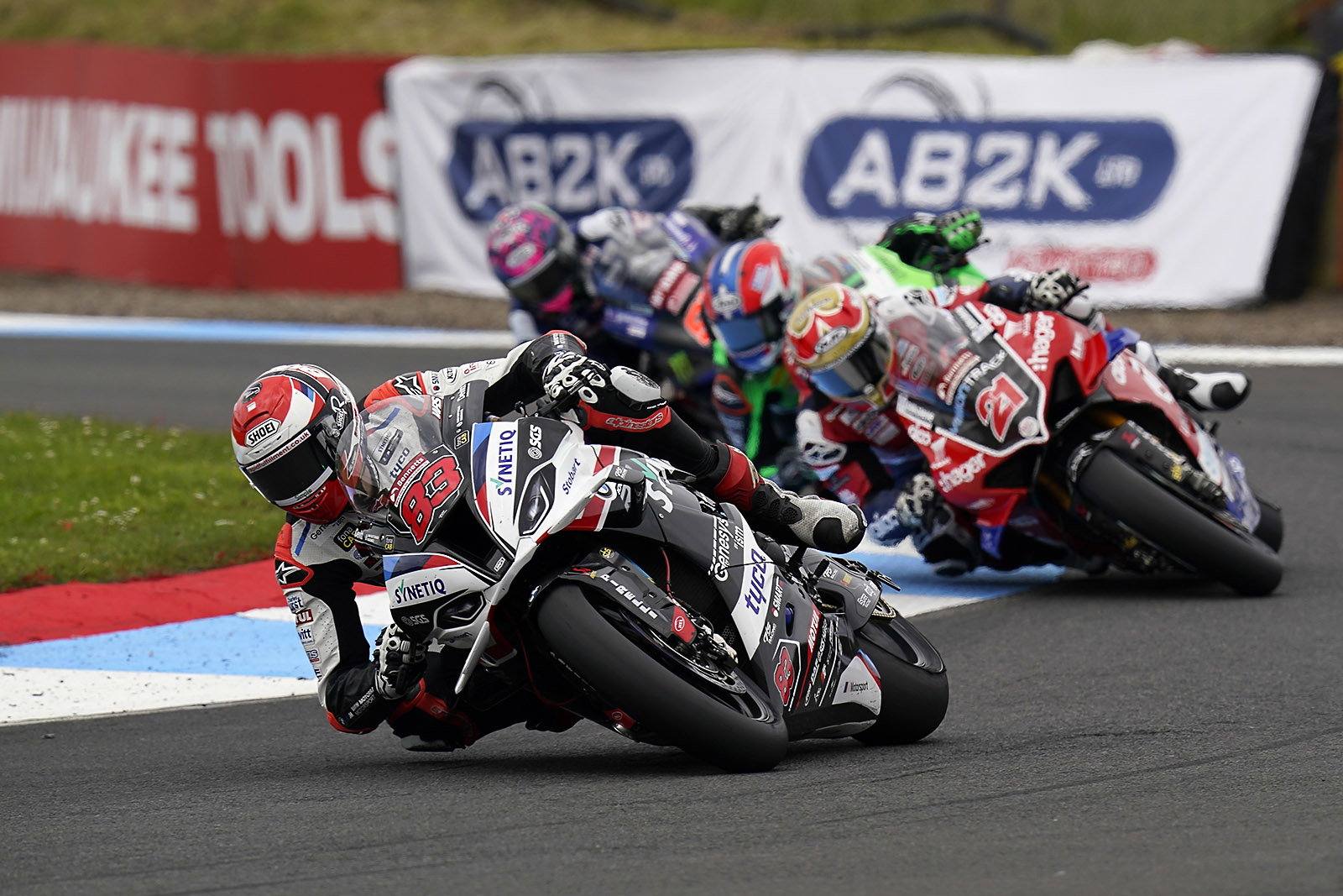 Knockhill BSB: Buchan claims Sunday double as O’Halloran loses championship lead