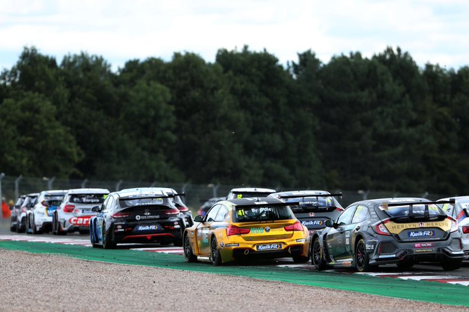 BTCC Donington Park: Turkington eases to race two victory 
