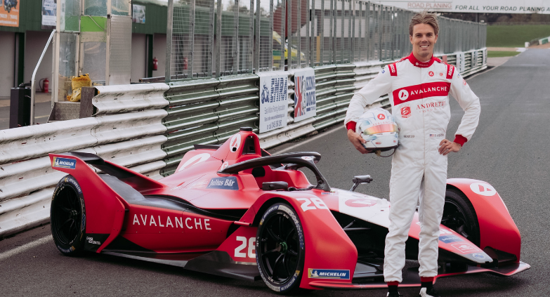 Nissan e.dams unveils striking red livery ahead of new Formula E season