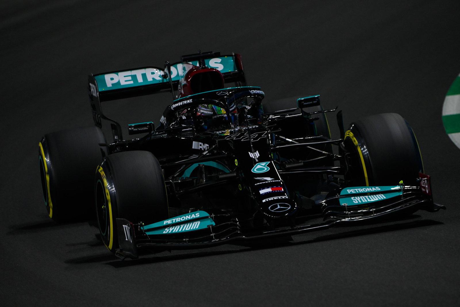 Lewis Hamilton worried about traffic “danger zone” at Jeddah F1 track