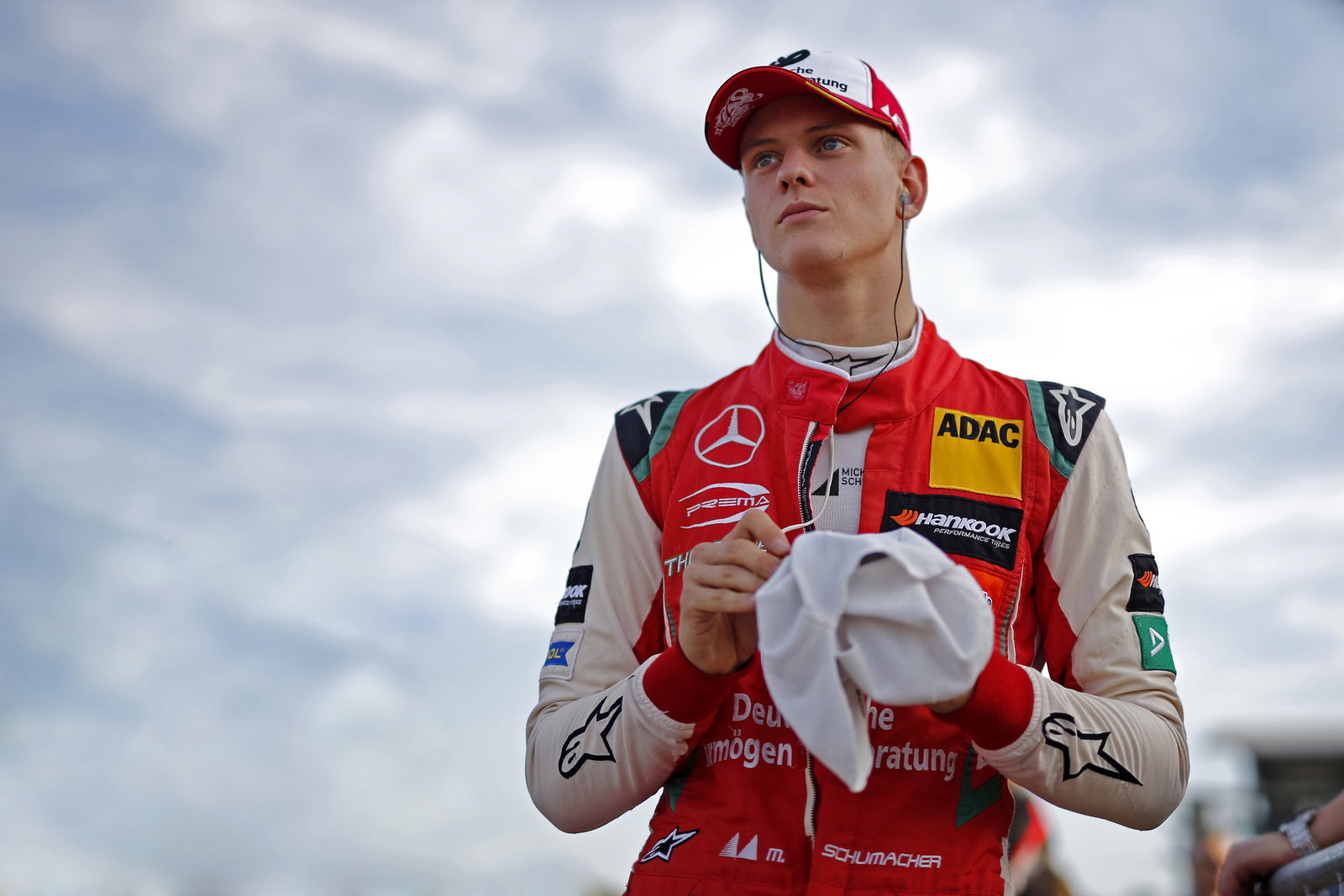 Nyck de Vries seals return to ART Grand Prix for 2019 F2 season