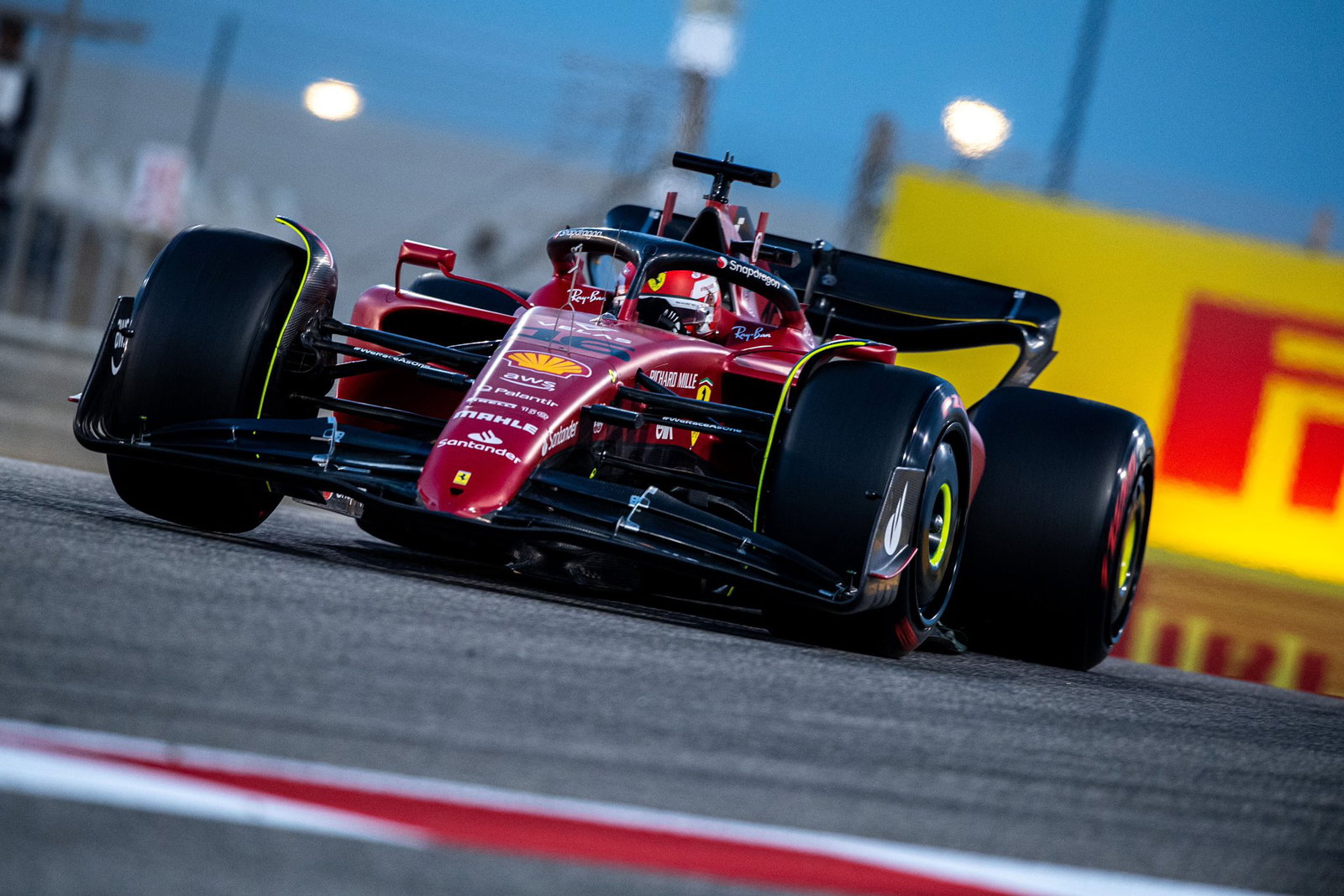 F1 GP Bahrain: Verstappen Kuasai Hari Jumat, Hamilton P9