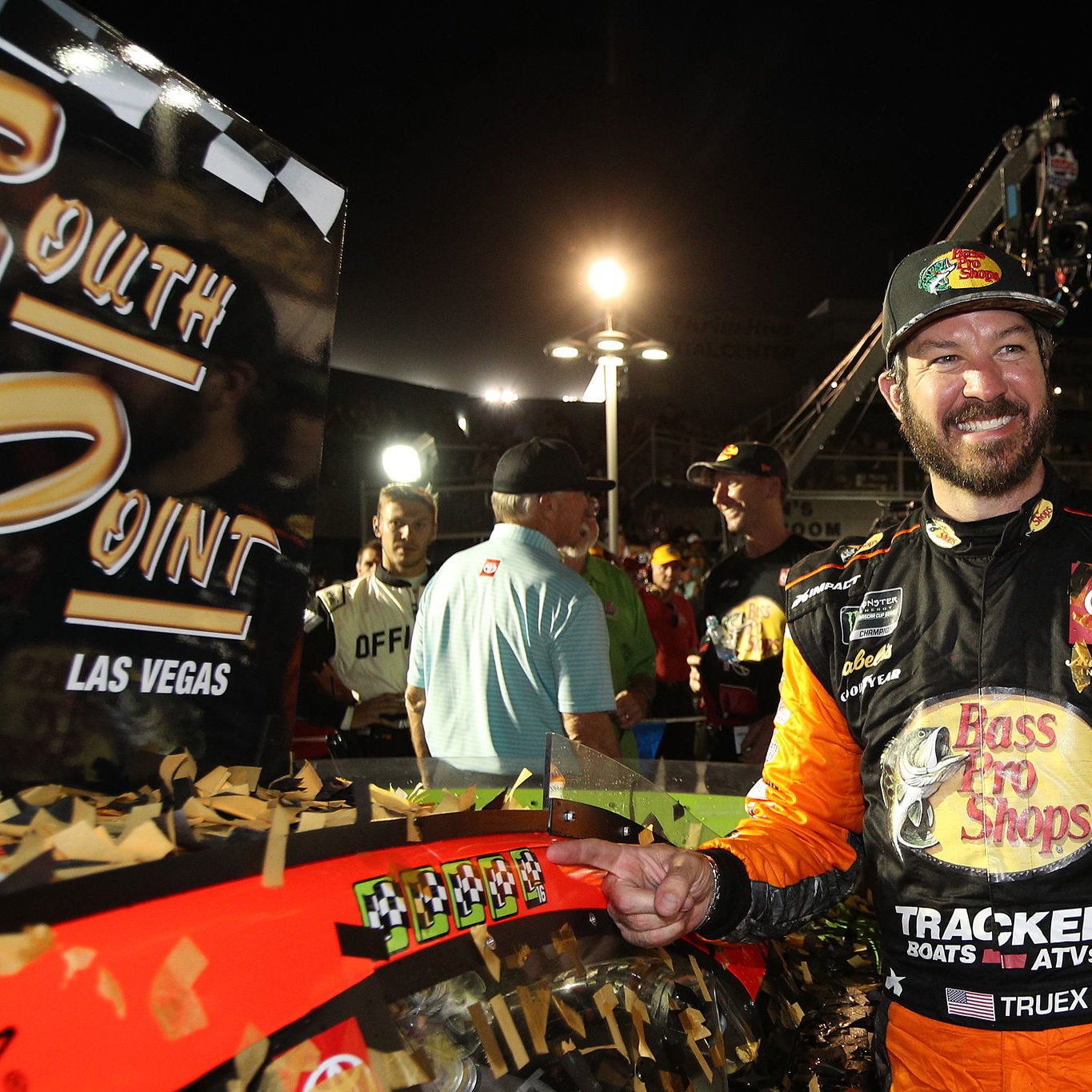 Ryan Blaney bests Chase Elliott for Phoenix pole