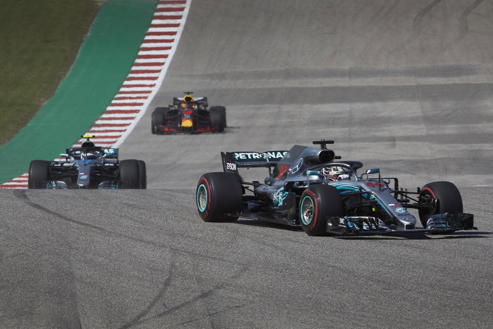 Haas not dwelling on risk of Romain Grosjean F1 race ban