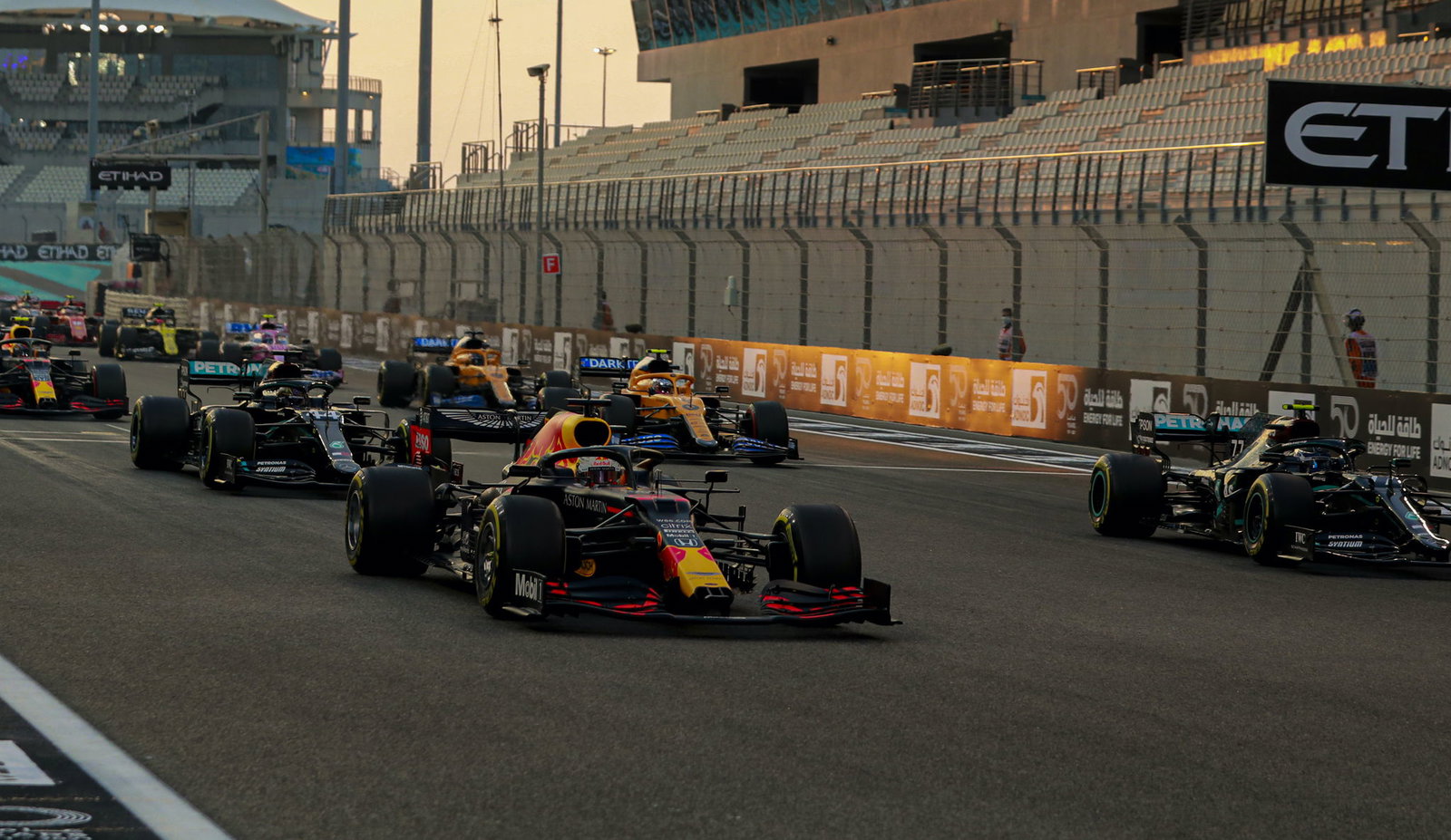 Nikita Mazepin tidak akan kehilangan kursi F1 Haas 2021 meski ada kontroversi video