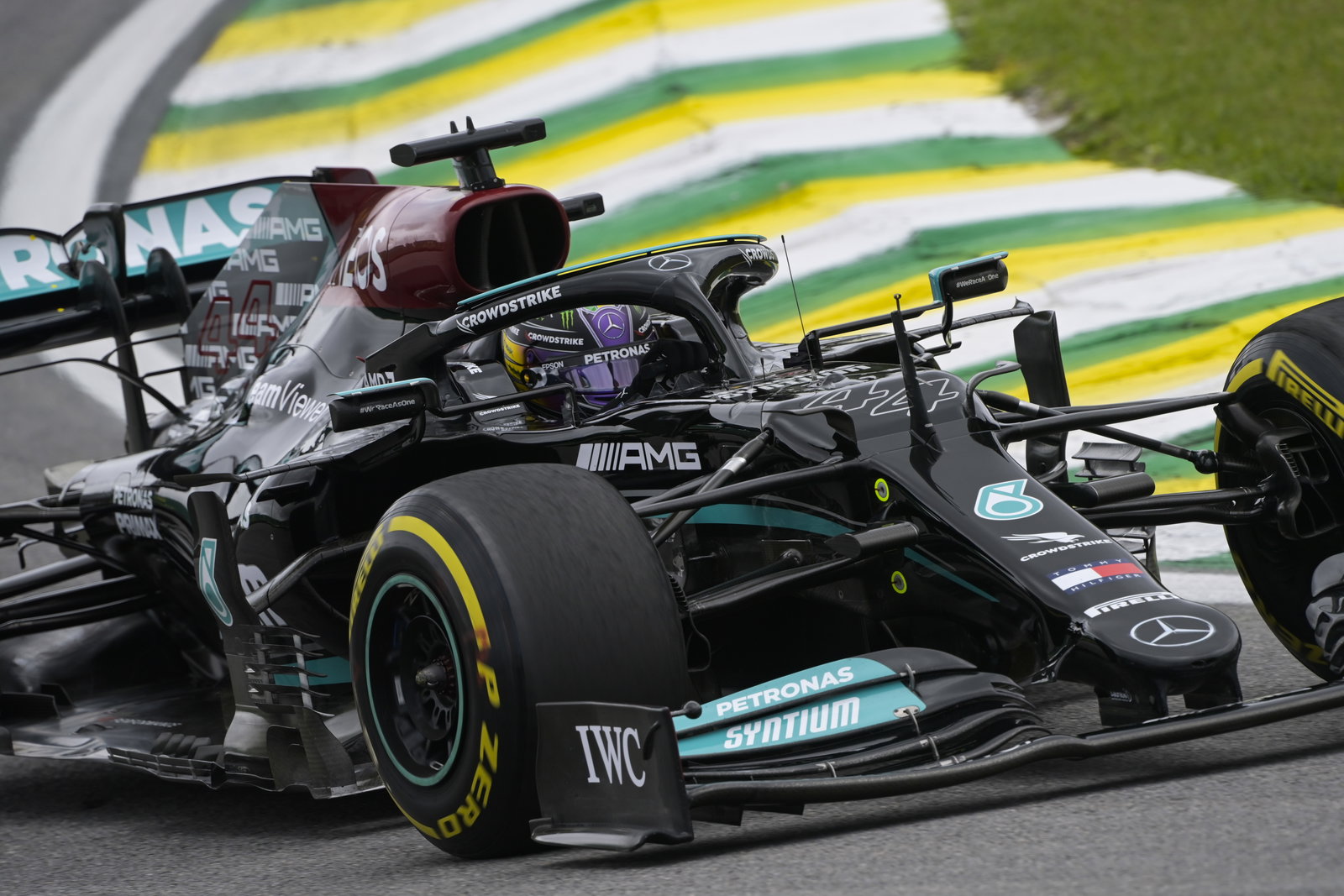 F1 Sao Paulo GP: Hamilton edges out title rival Verstappen in first practice