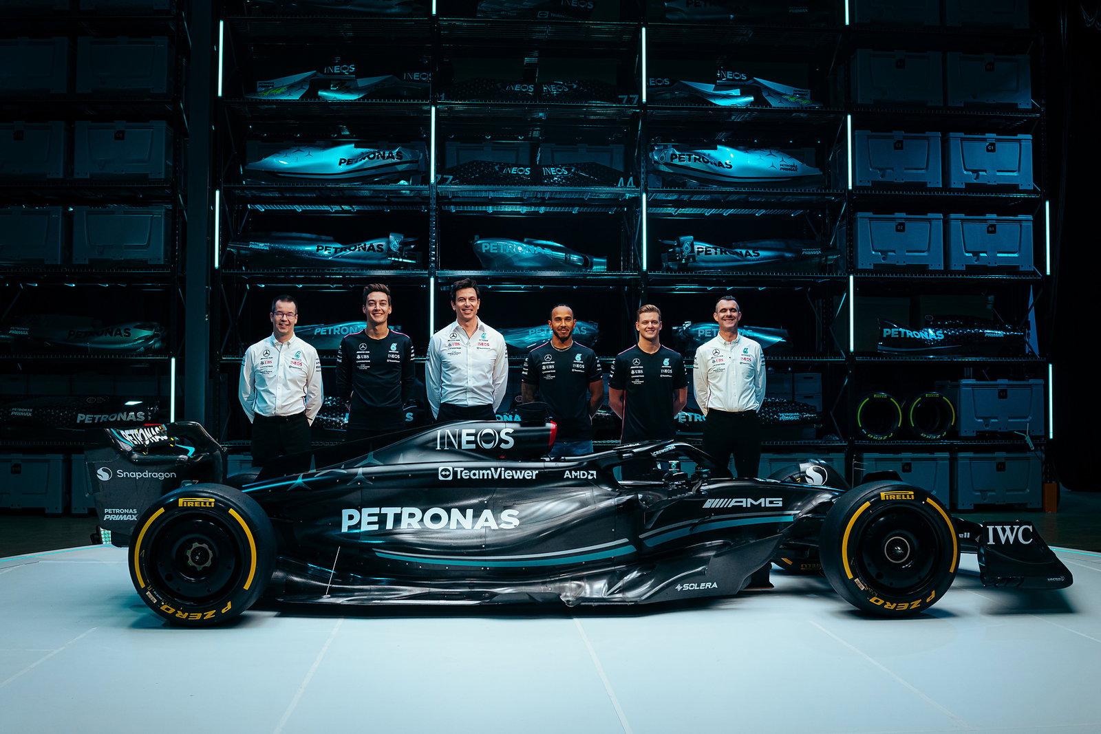 Weight-saving behind Mercedes’ black F1 livery as ‘zeropods’ remain