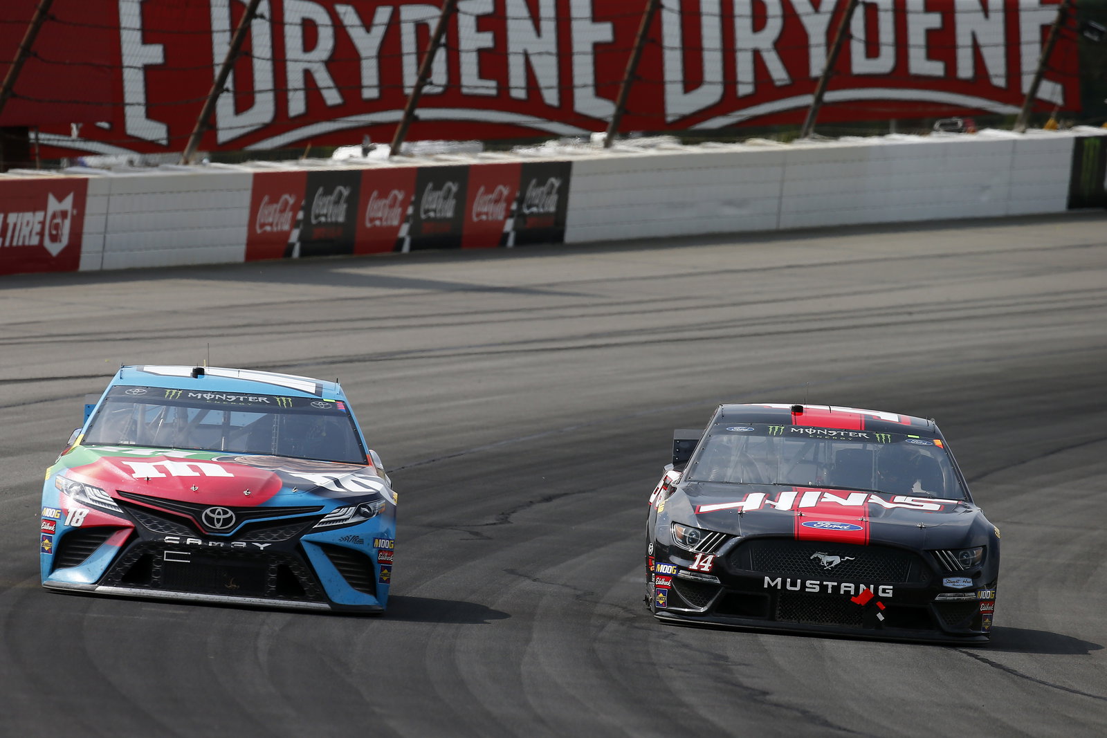 Kyle Busch unconquerable in Pocono 400