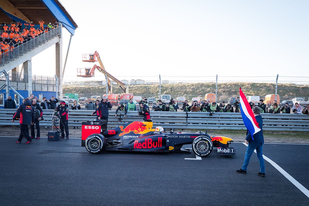 F1 Gossip: ‘Valtteri Bottas talking to Red Bull and Renault’