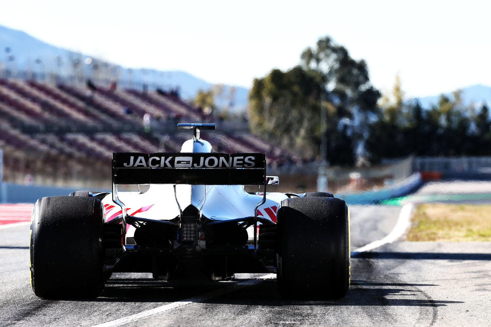 Alonso berhenti di jalurnya saat masalah F1 McLaren terus berlanjut