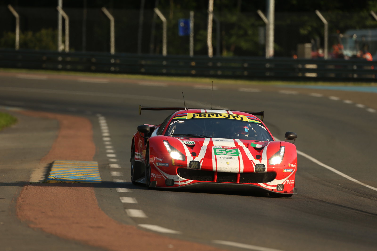 Le Mans officials confirm expansion to record 62-car grid for 2019