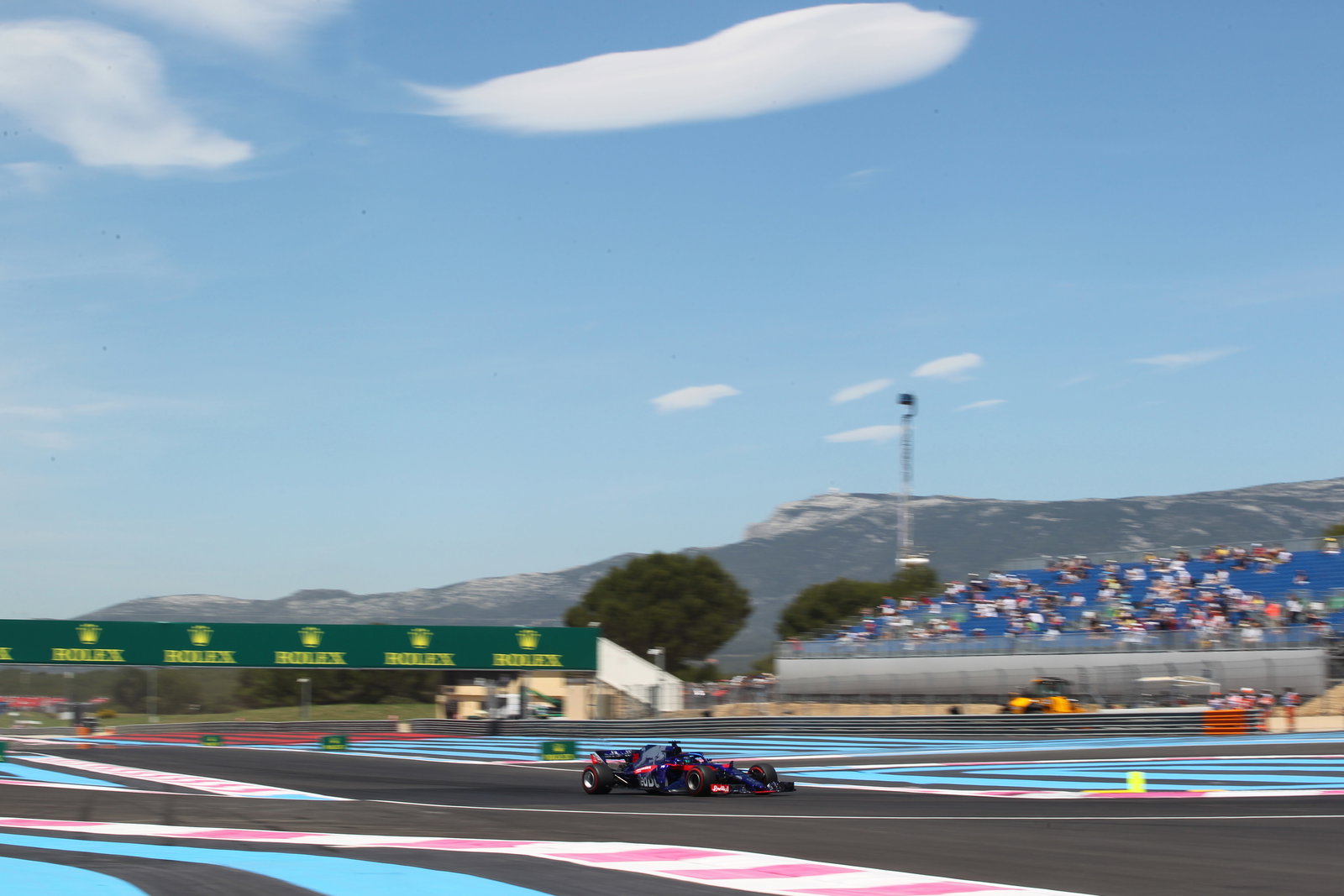 Daniel Ricciardo melihat Lewis Hamilton, Mercedes sebagai perhatian terbesar di GP Prancis