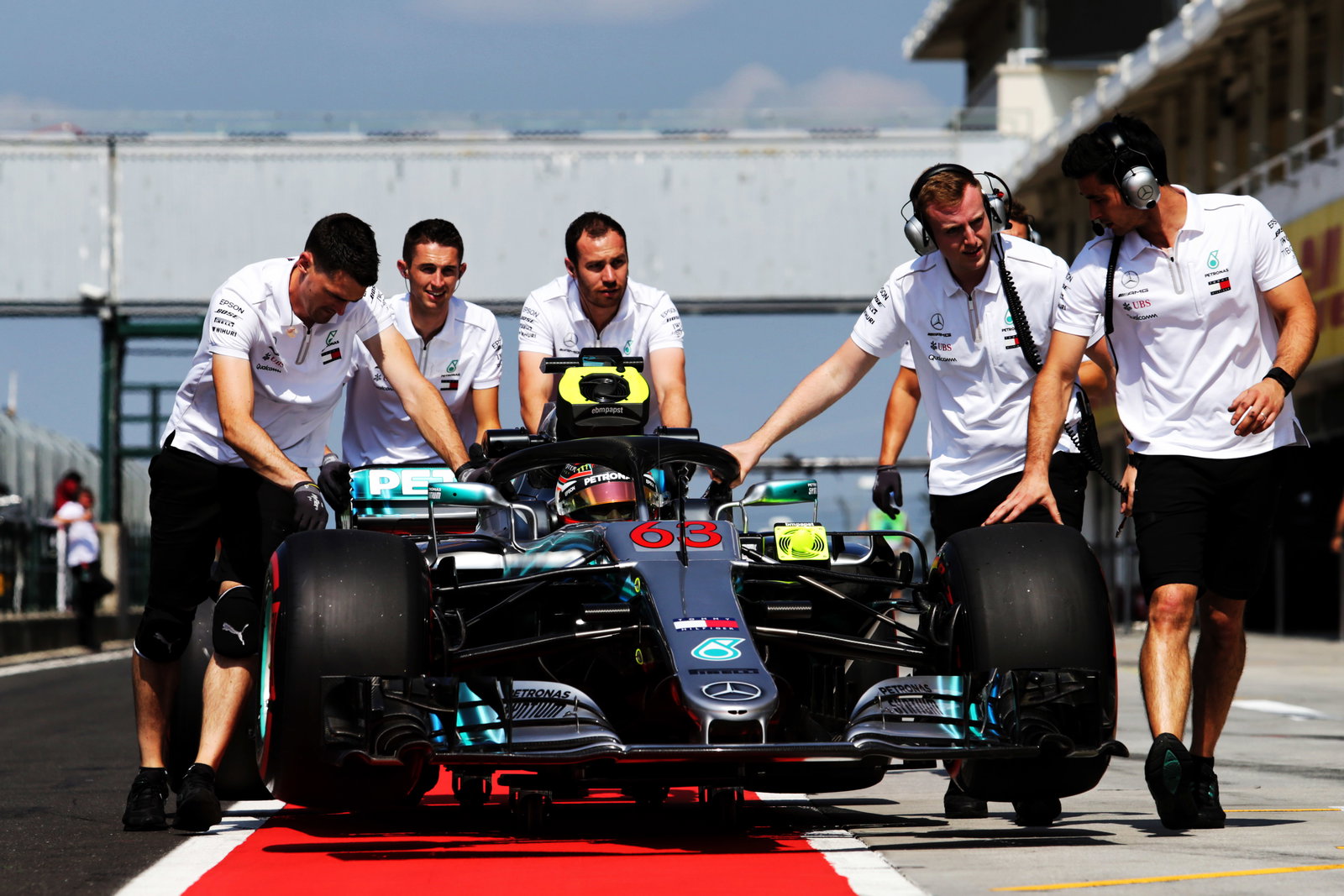 Russell sets record pace as Mercedes ends Hungary F1 test on top 